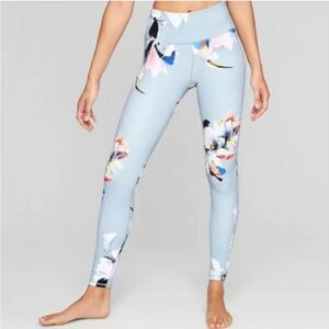 🌼 3/$25 Athleta Floral Print Leggings - Light Blue